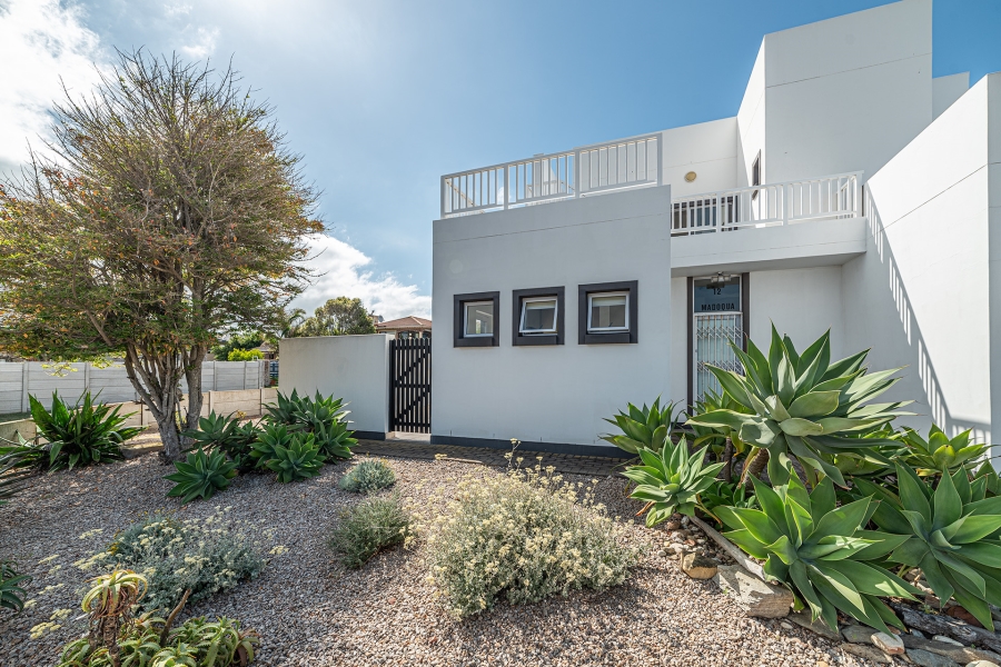 4 Bedroom Property for Sale in Reebok Western Cape
